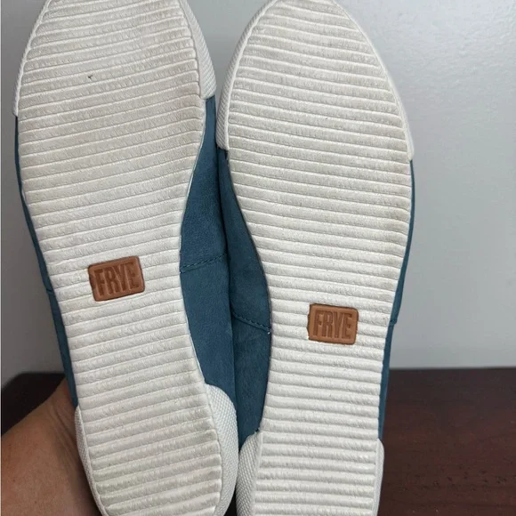 FRYE “Melanie” NWT sea blue Slip-On Shoes in size 9.5 - Picture 9 of 10